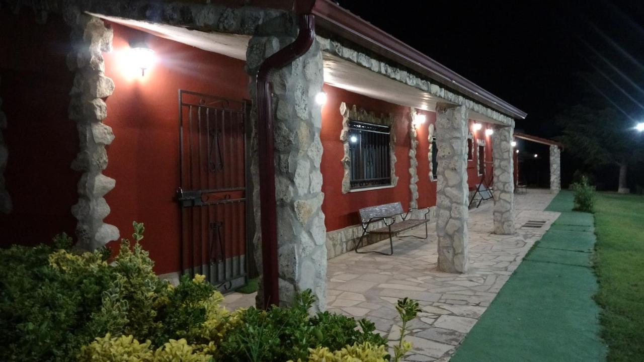 Finca Entrevinedos De Bodegas Marcos Peñafiel Esterno foto